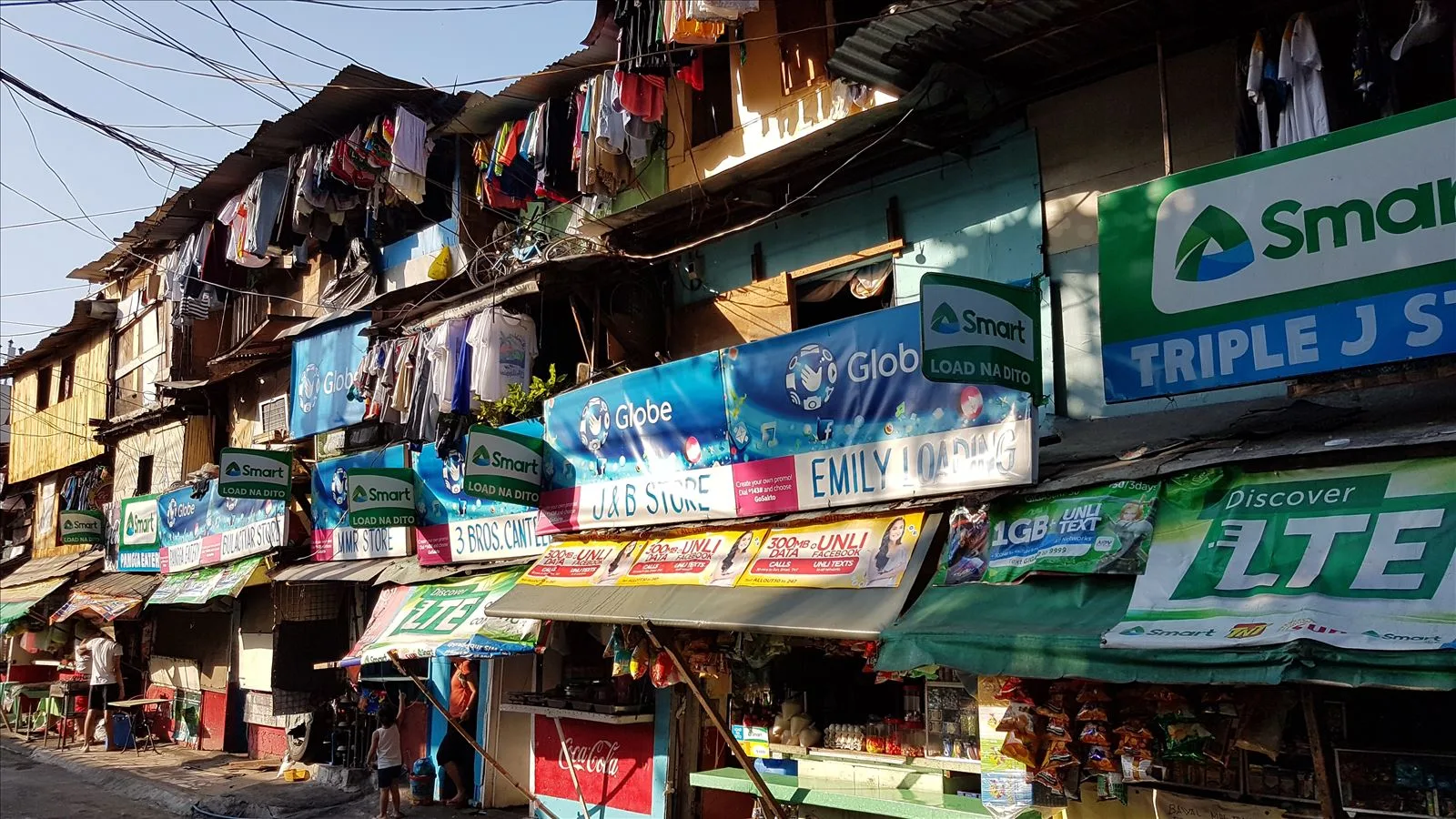 Street market Quiapo in Manila