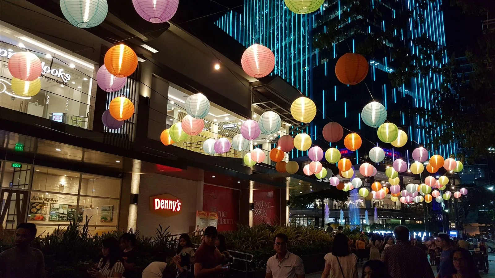 Night lantern festival in Manila
