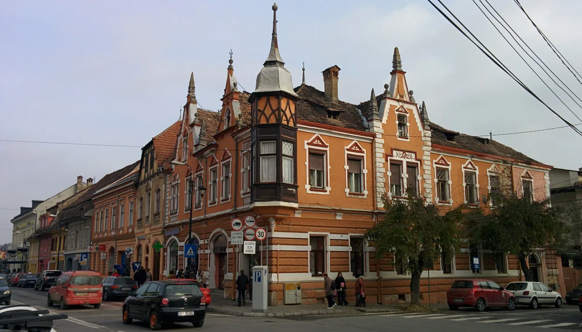 Барочные фасады на площади Сигишоары