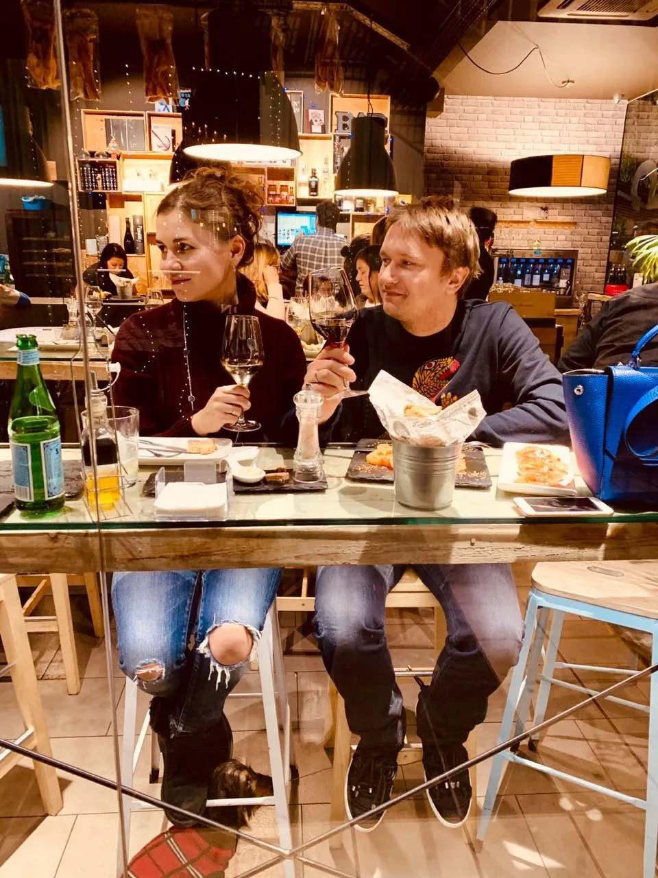 Couple dining in a restaurant in Andorra