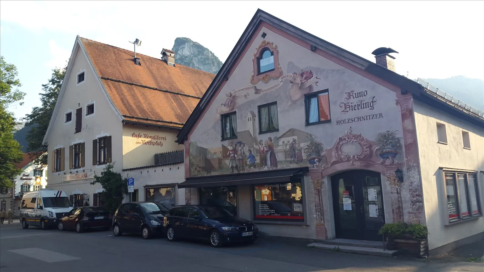 House with wall paintings in Bavaria