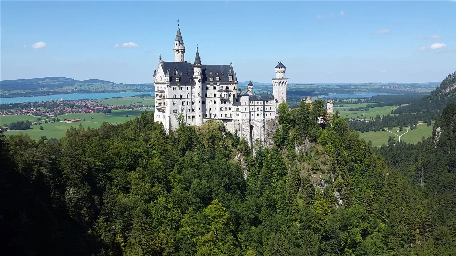 N castle