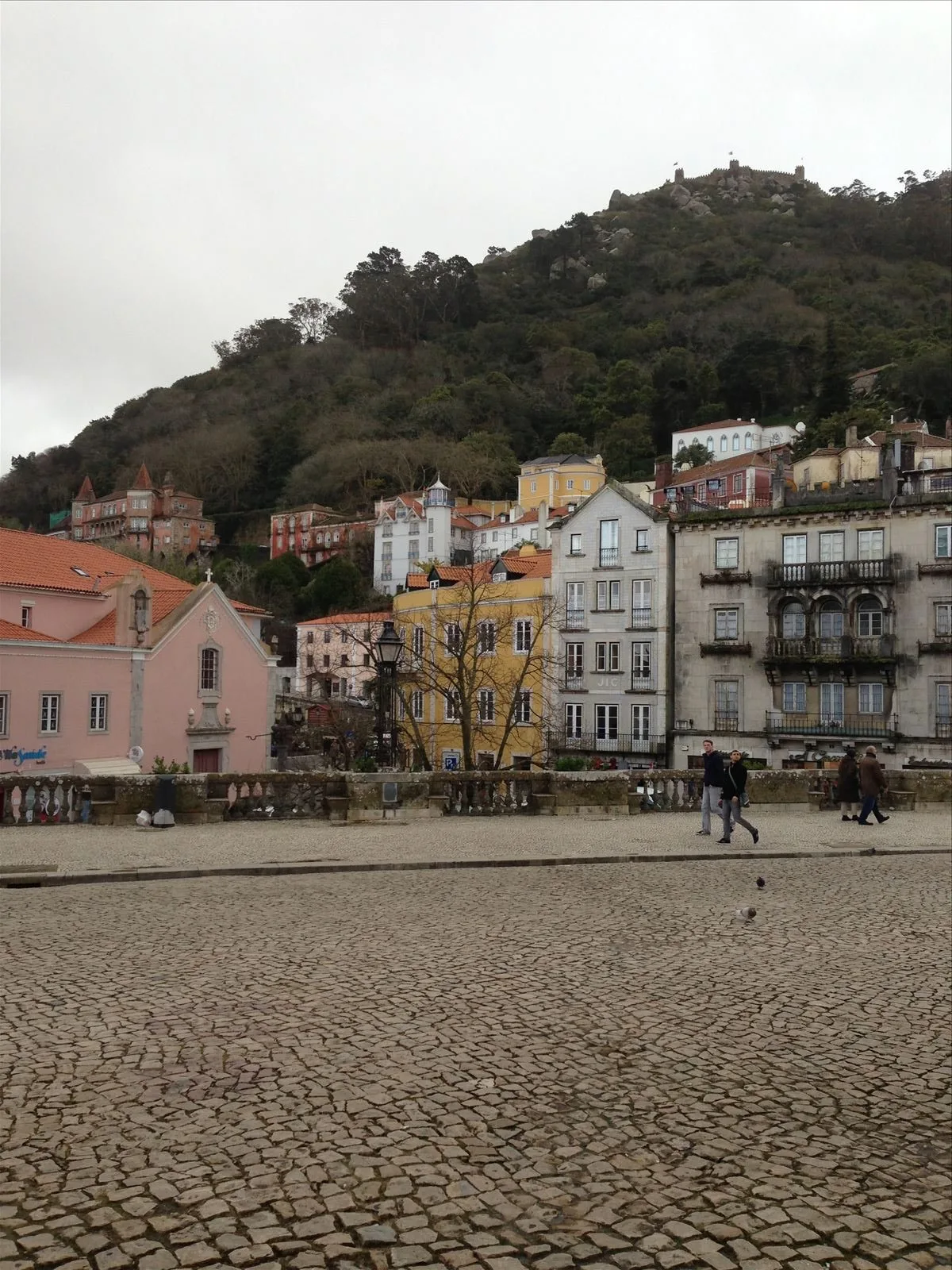 Picturesque facades in Cascais