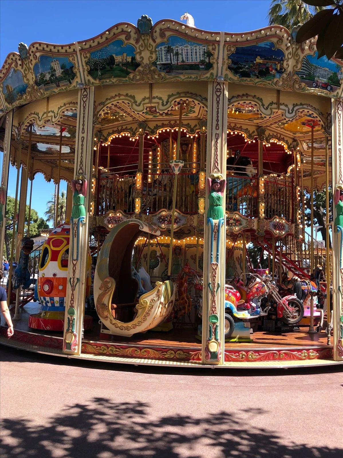 Carousel on Boulevard de la Croisette