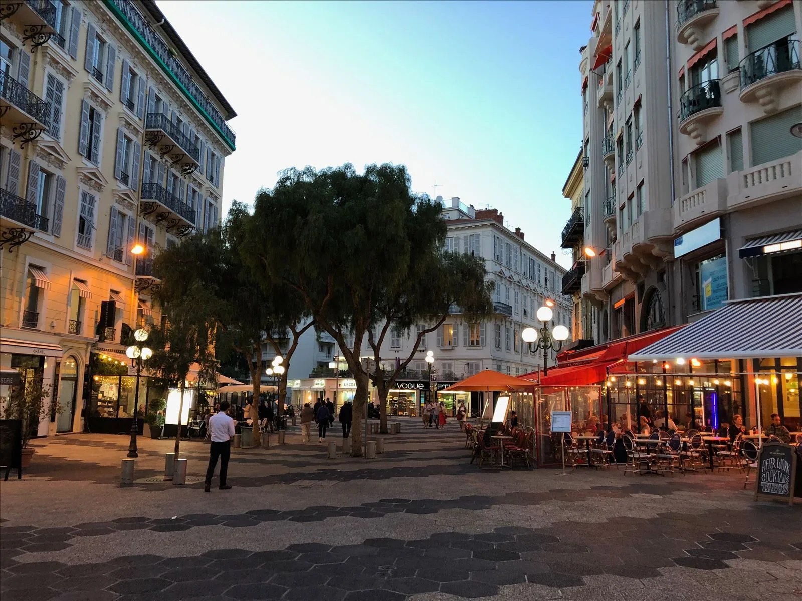 Nice - shopping street in the evening