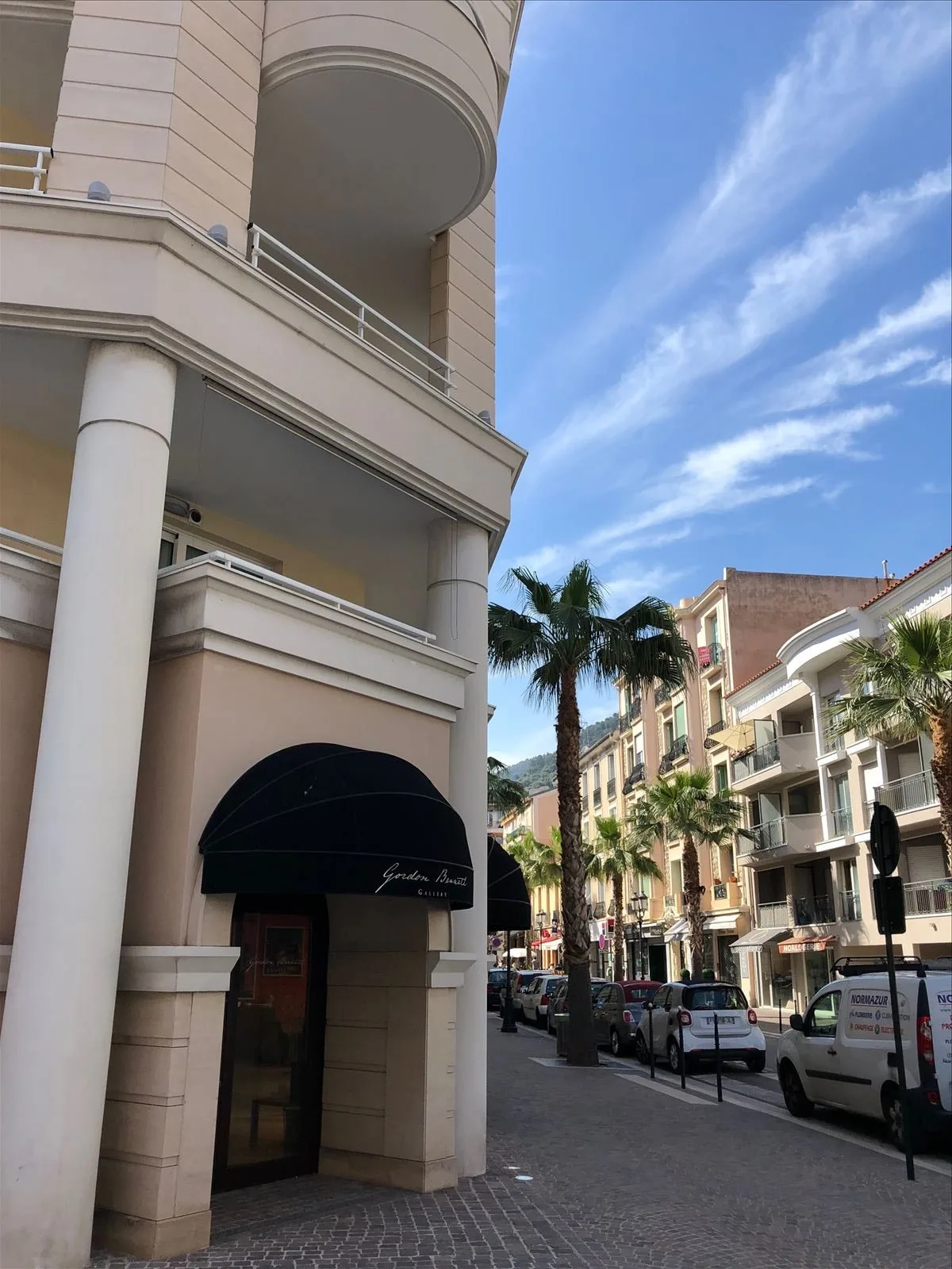 Shops on Boulevard-sur-Mer street