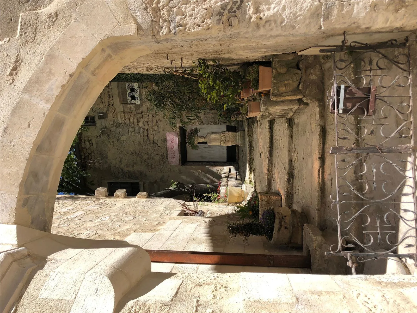 Ancient arch in the rock of Le-Baux-de-Provence