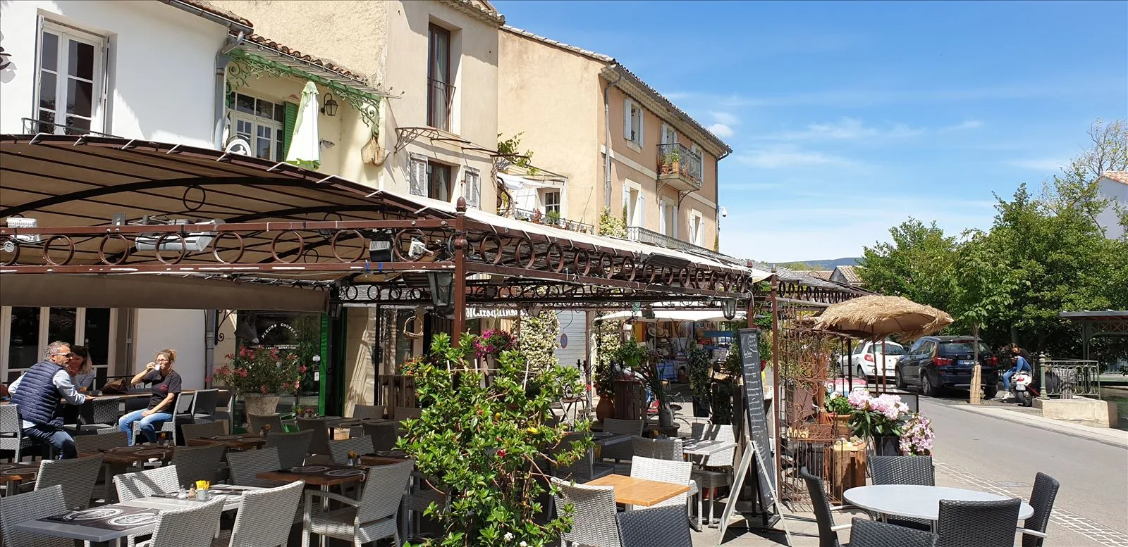 L'Isle-sur-la-Sorgue24
