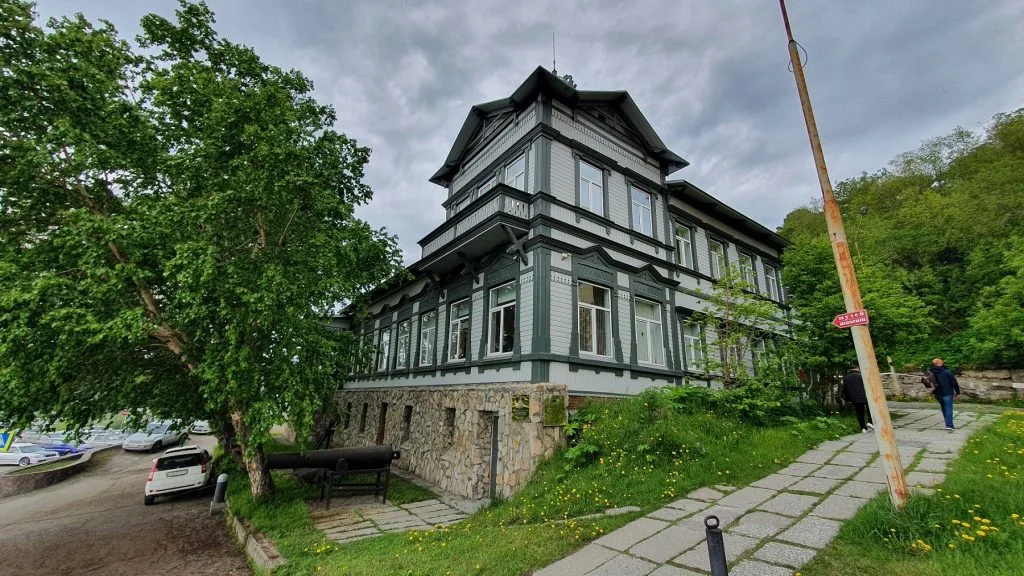 Старинный деревянный дом в Петропавловске