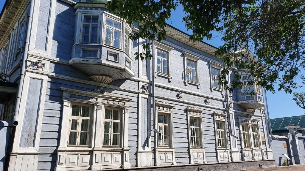 Деревянный дом в байкальском селе