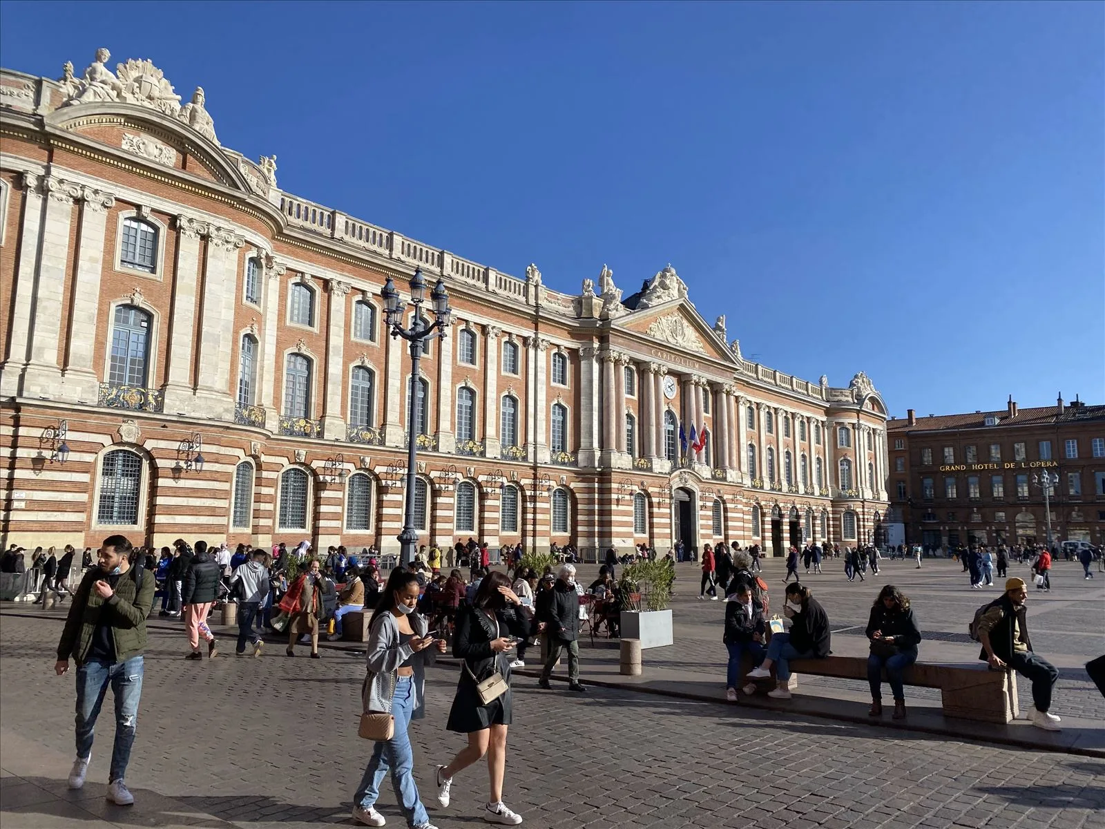 Capitole de Toulouse - daytime square