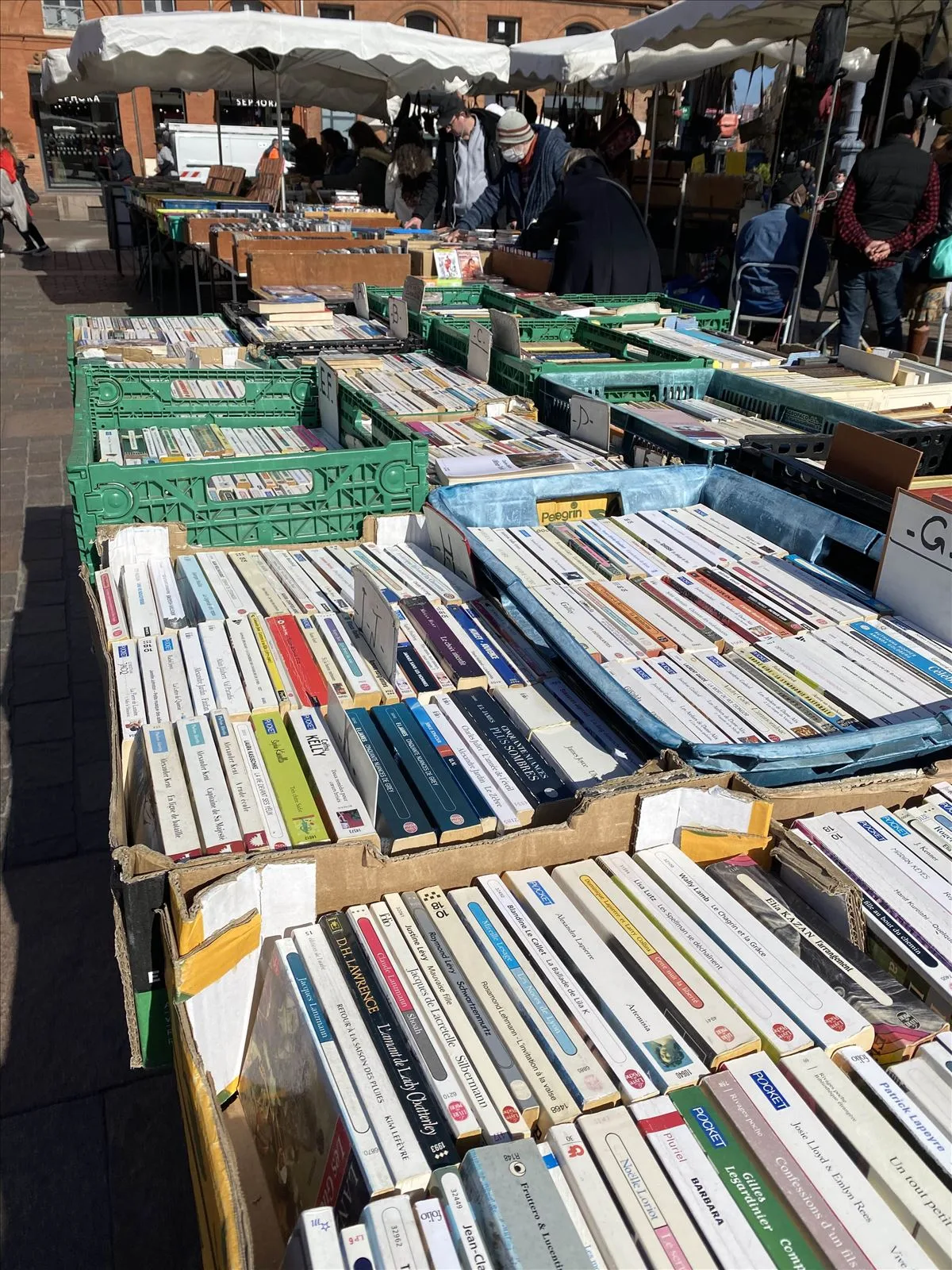 Book market — books in boxes