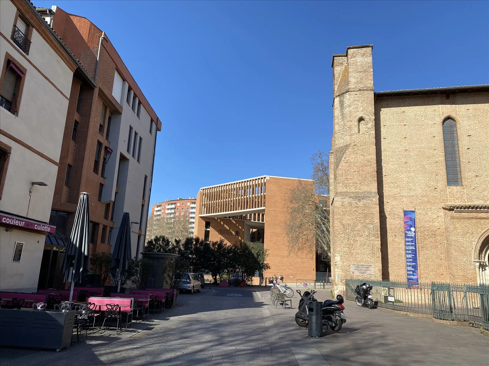 Basilica of Saint-Sernin - view of the bell tower