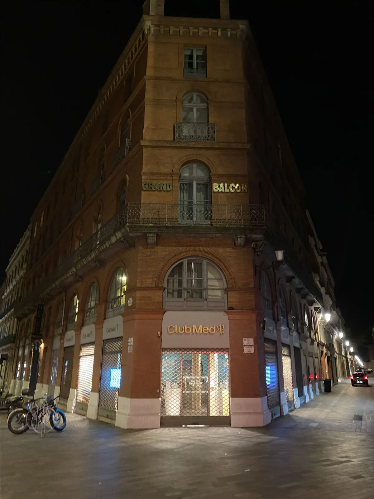 Church of Toulouse at night with lights