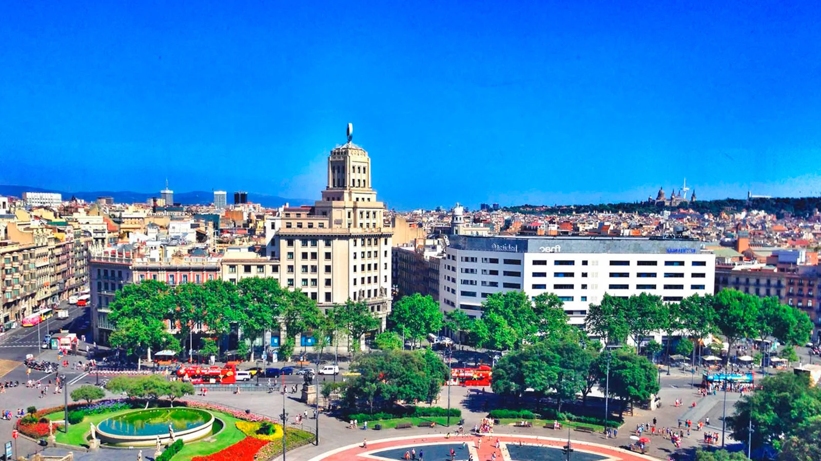 How Do I Get from Barcelona Airport to the City Centre?
