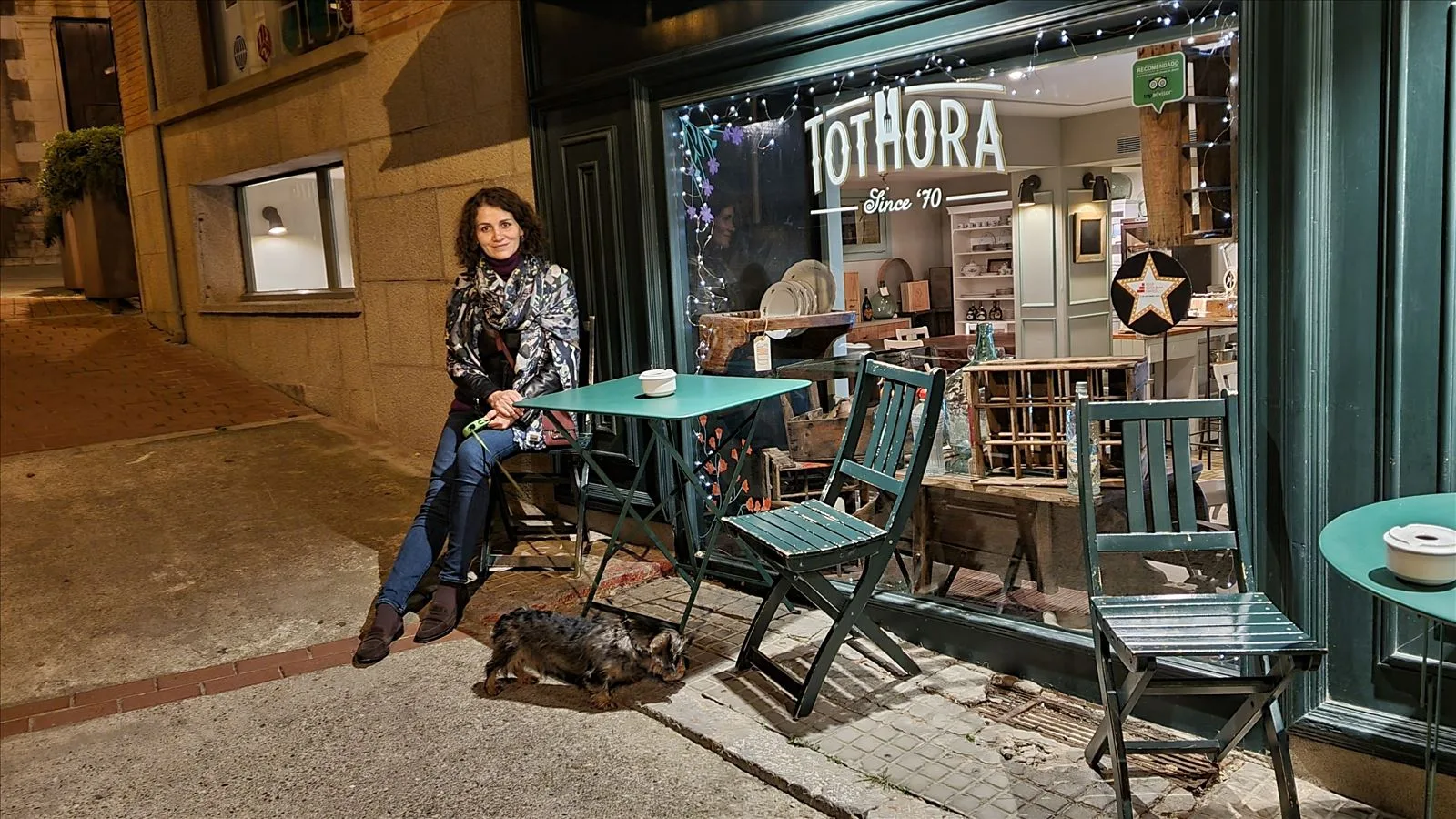 Entrance to Lothora bar in Begur