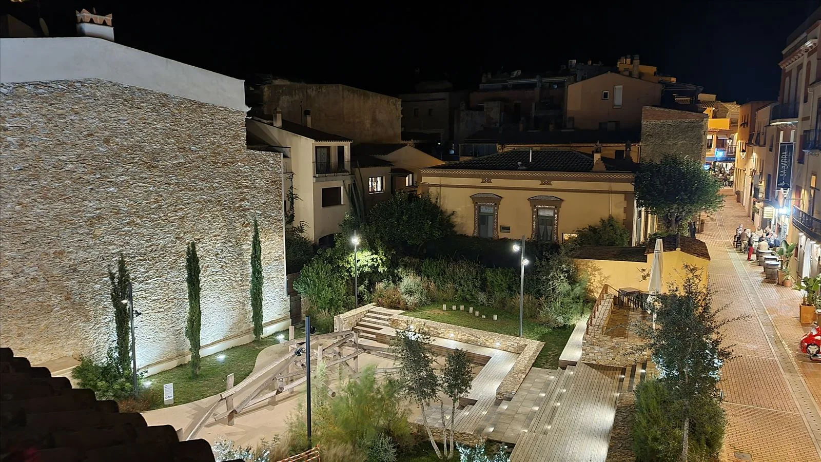 Pool with garden at Costa Brava hotel