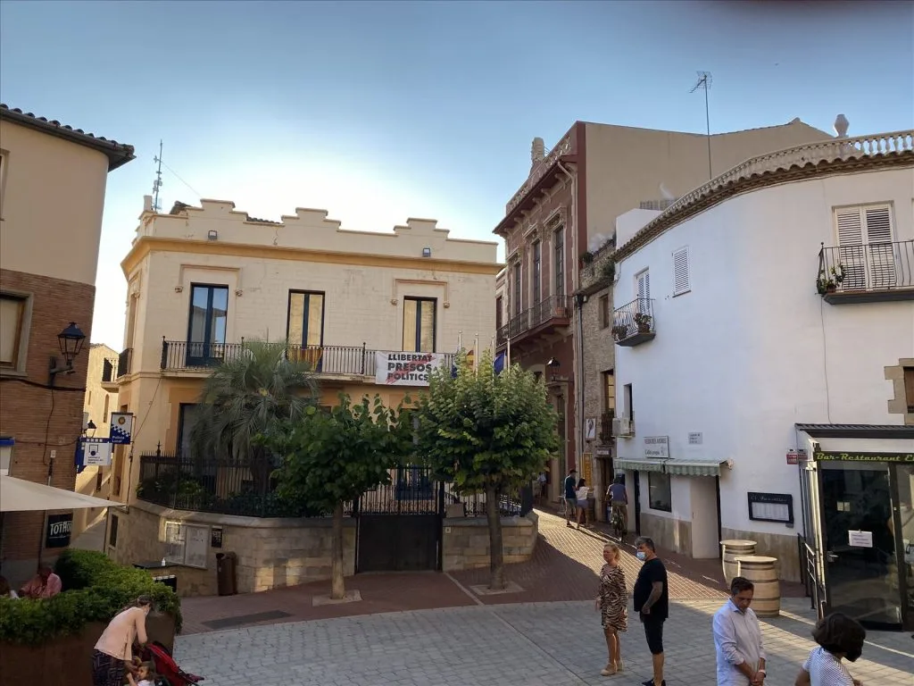 Medieval quarter of Begur — narrow street