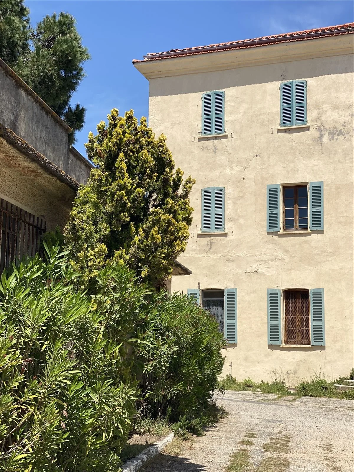 Stone house with shutters in Ajaccio