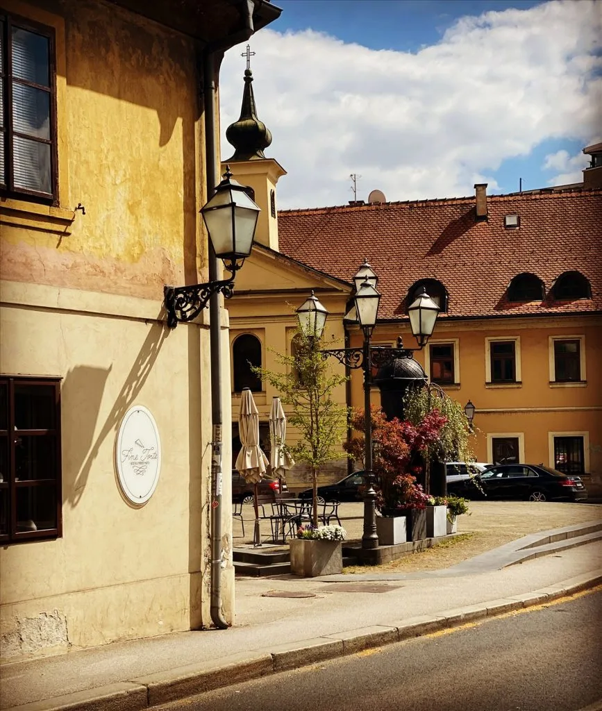 Старая улица в Загребе