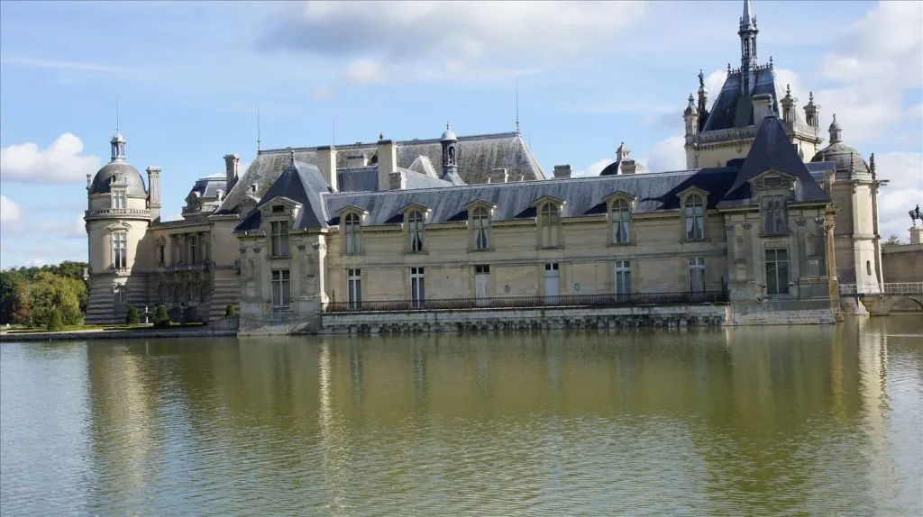Gate and bridge of Château de Chantilly