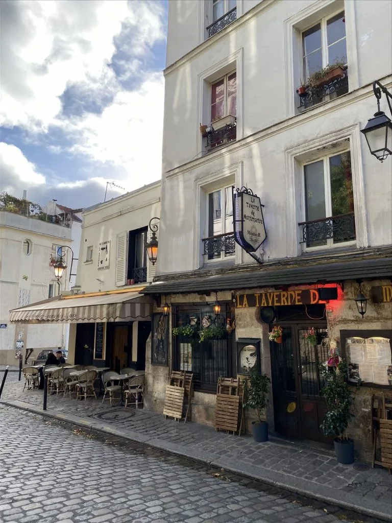 Steep cobbled street in Montmartre