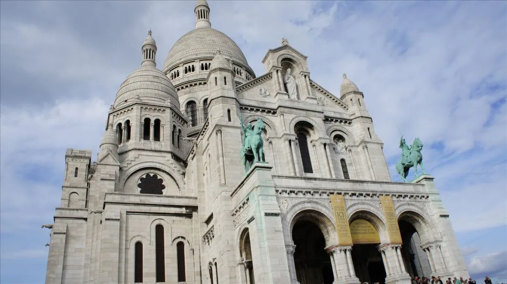 Stairs and domes of Sacré-Cœur from below