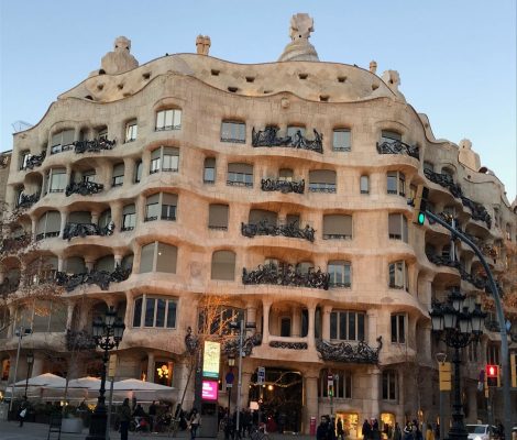 Gaudi: Casa Mila